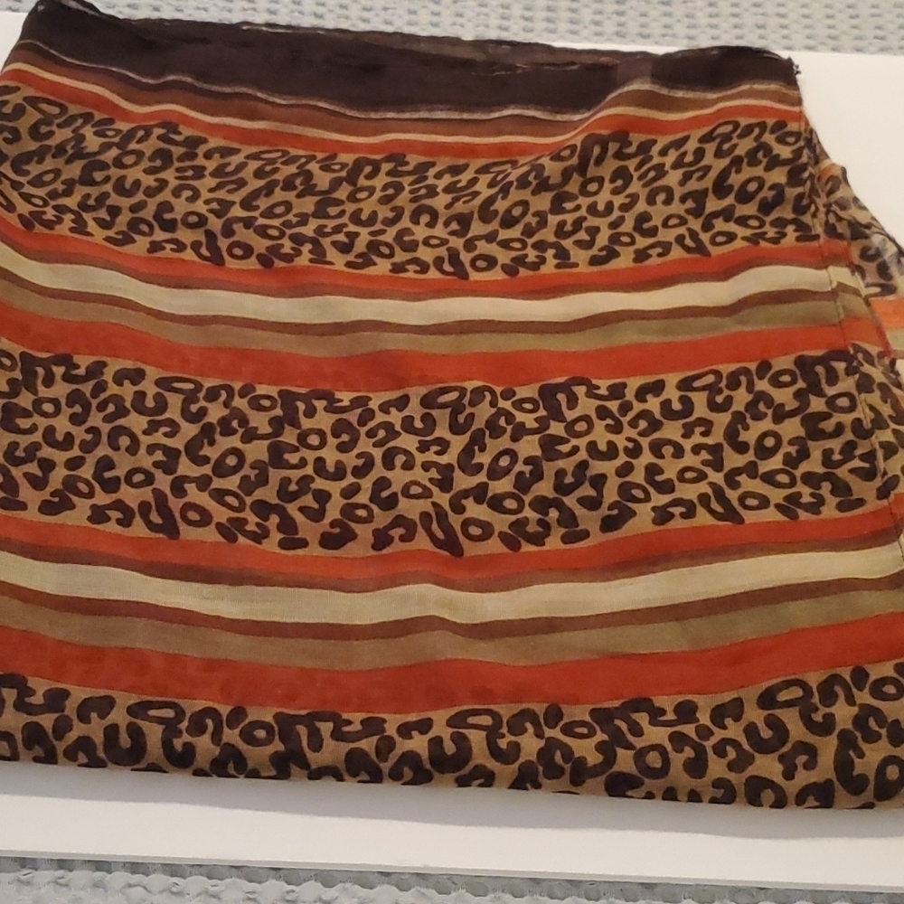 2 Chic Cheetah Print Oblong Scarf